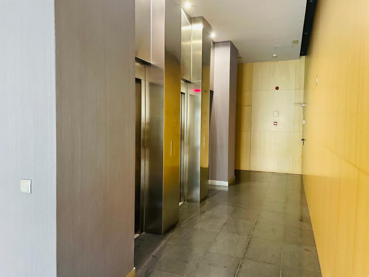 Fira De Barcelona City View Apartment With Garage Parking L’Hospitalet de Llobregat Exterior foto